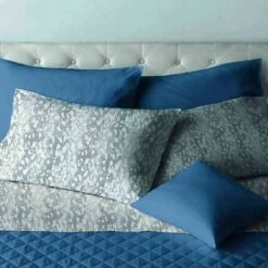 Completo Lenzuola Clair Di Laura Biagiotti In Percalle Matrimoniale Maxi W032 -Prodotti Per La Casa completo lenzuola laura biagiotti percalle clair maxi matrimoniale dettaglio grigio 1