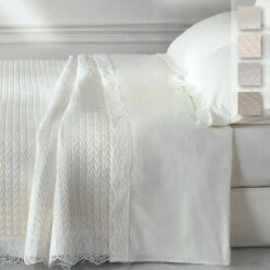 Trapuntino Rubino Di Laura Biagiotti Con Pizzo Matrimoniale Due Piazze V761